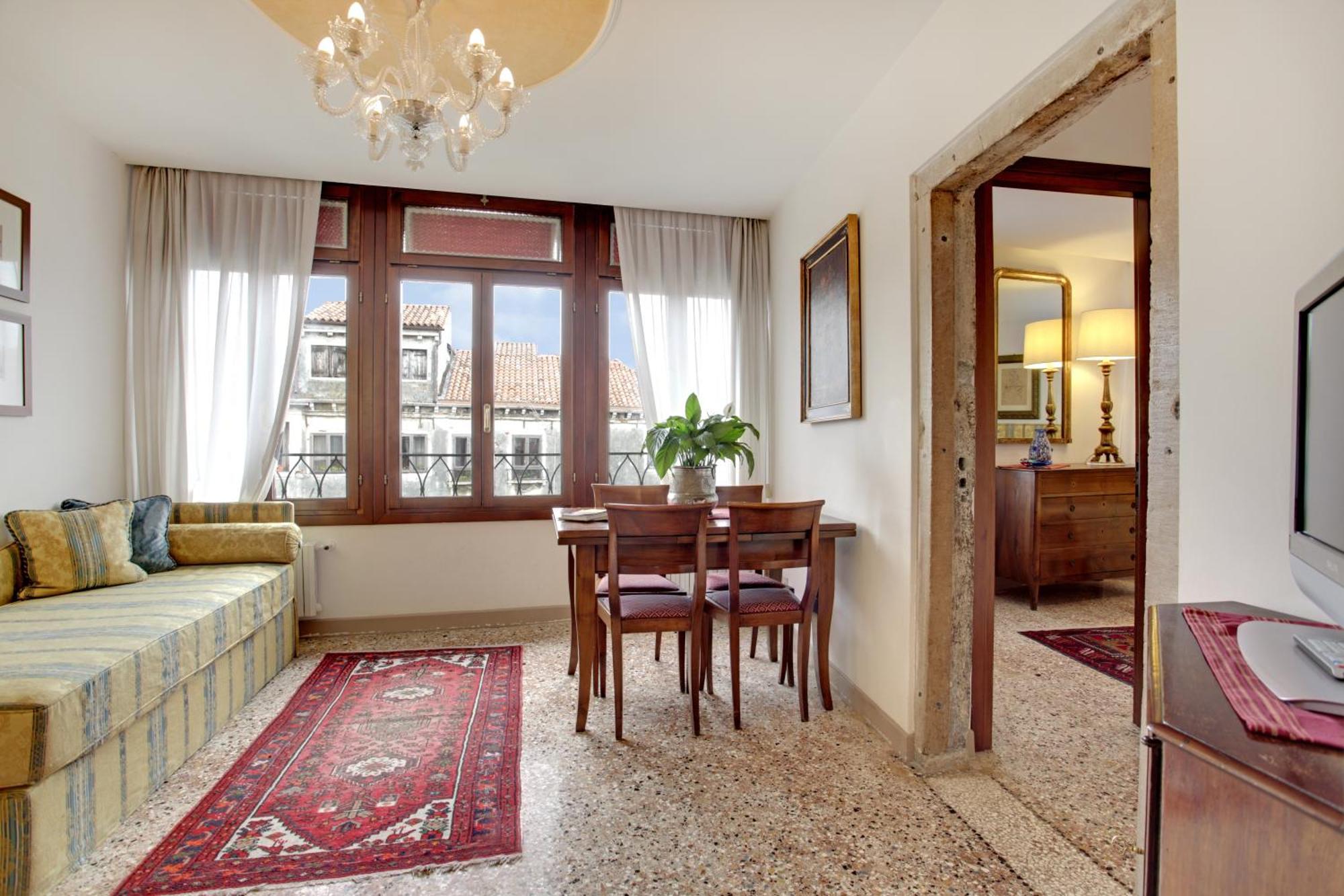 Palazzo Schiavoni Residenza D'Epoca & Suite-Apartments Venesia Bagian luar foto